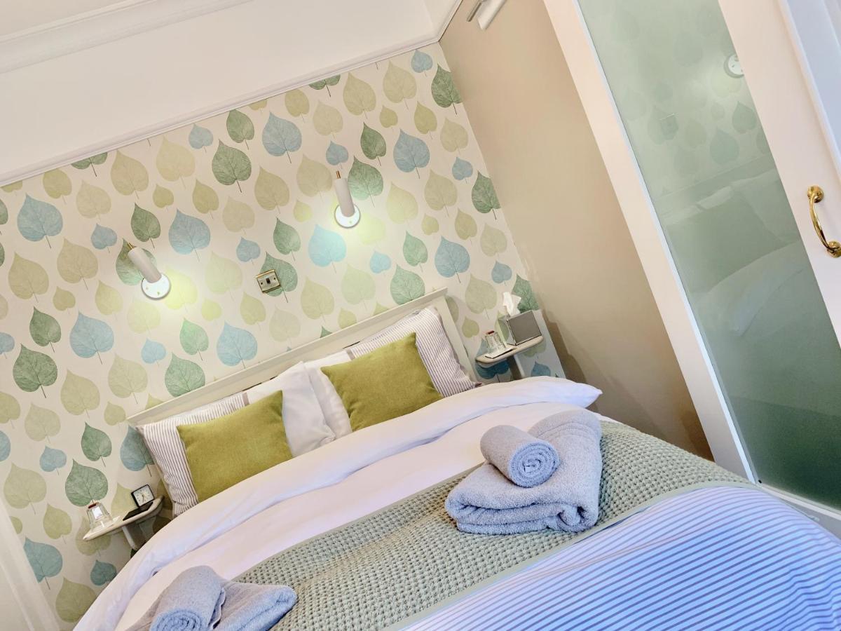 Ivy Cottage Bed & Breakfast リース エクステリア 写真